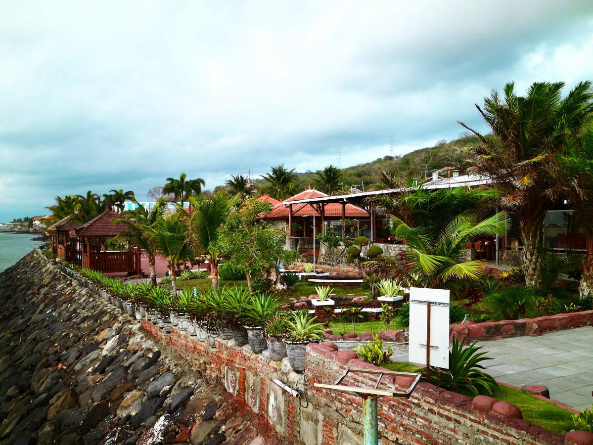 Watu Dodol Hotel&Restaurant Banyuwangi  Esterno foto